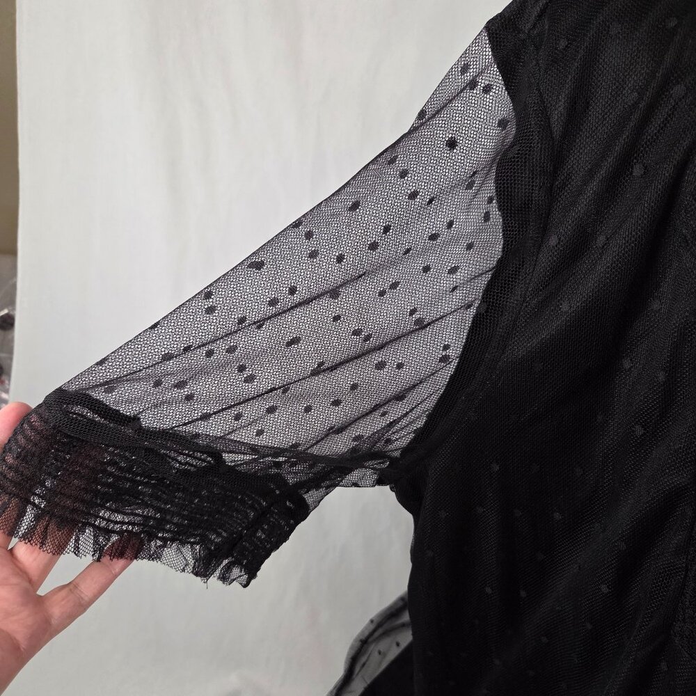Suzanne Betro Black Lace Short Sleeve Top - Picture 4 of 8